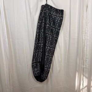 Prana Steadfast Mat‎ Bag Black White Gray Geometric Aztec